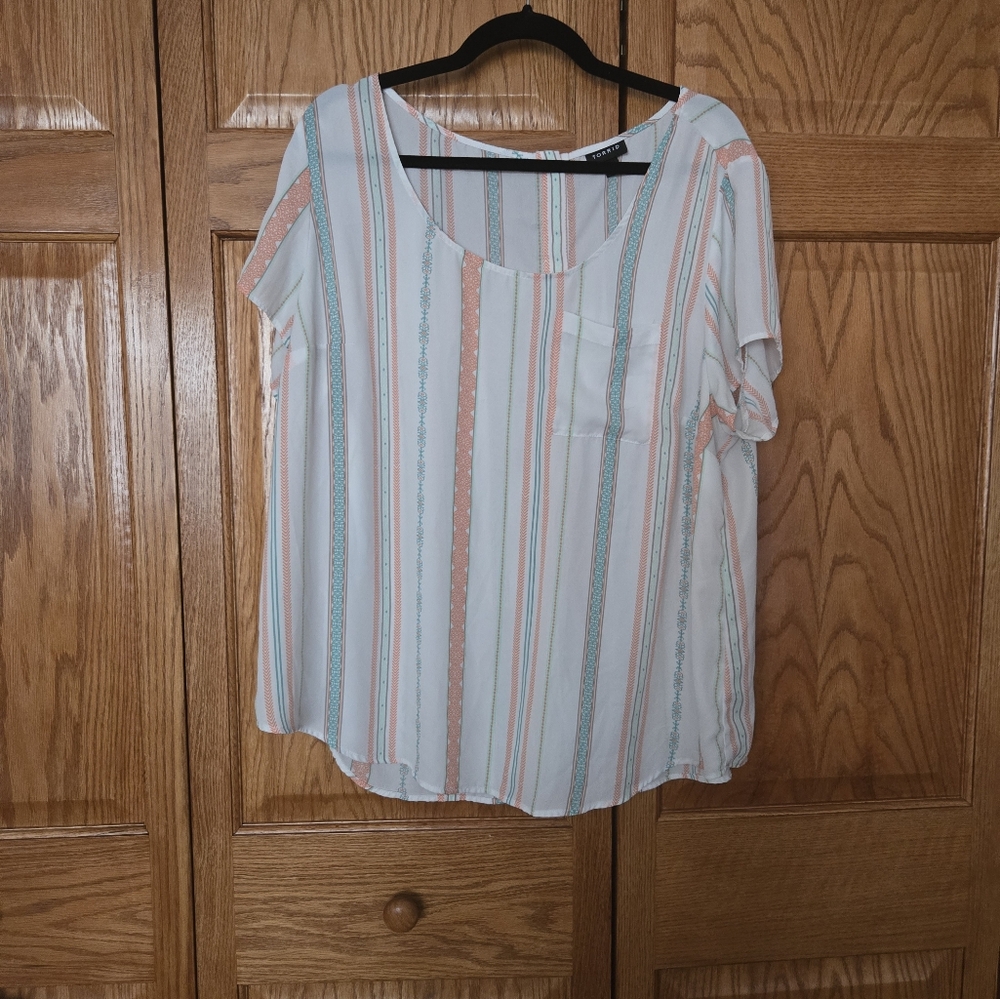 Torrid White and Cream Relaxed Blouse with Mandarin Collar
